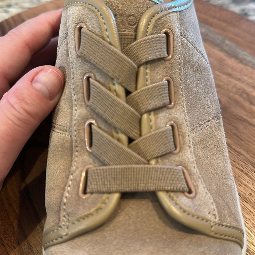 Vionic “Jean Suede” Sneakers - Picture 7 of 7